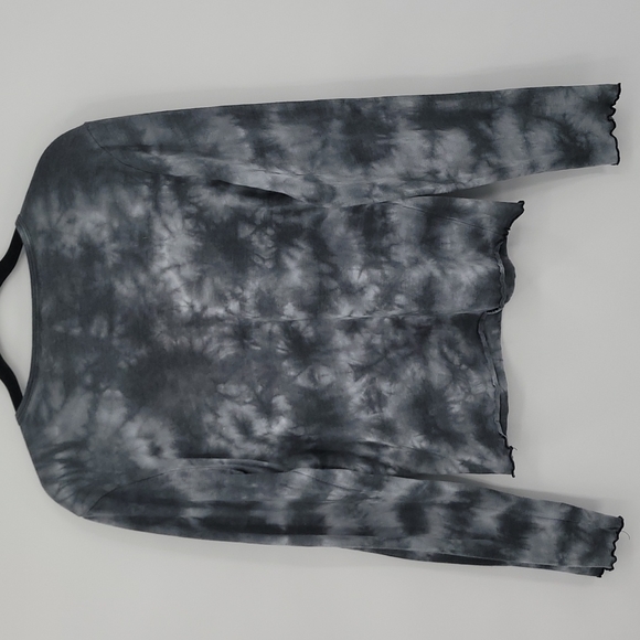 Stranger Things Netflix Tie Dye Top Longsleeve Lettuce Hem Crewneck Size Large - Picture 6 of 6